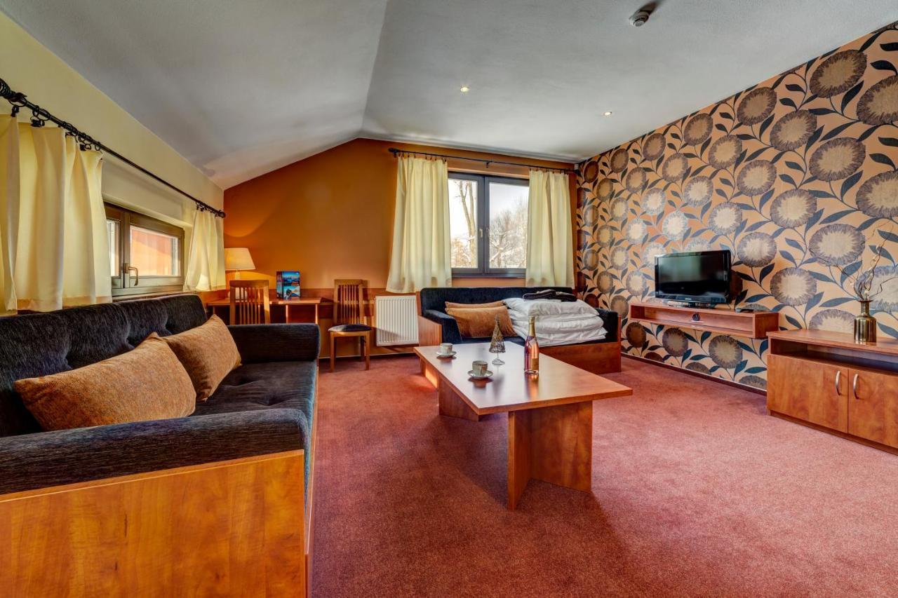 Apartmanovy Dom Slniecko Žiar Exteriör bild