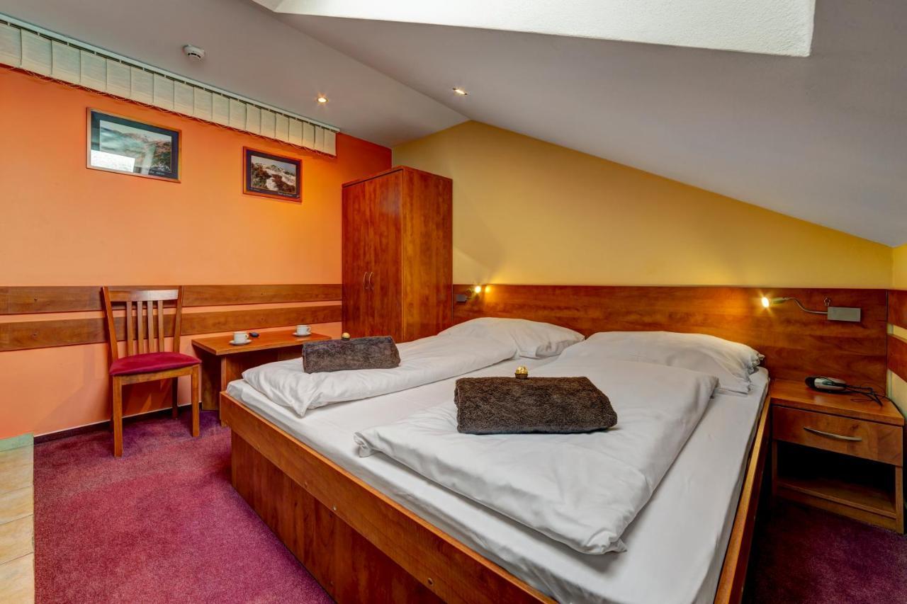 Apartmanovy Dom Slniecko Žiar Exteriör bild
