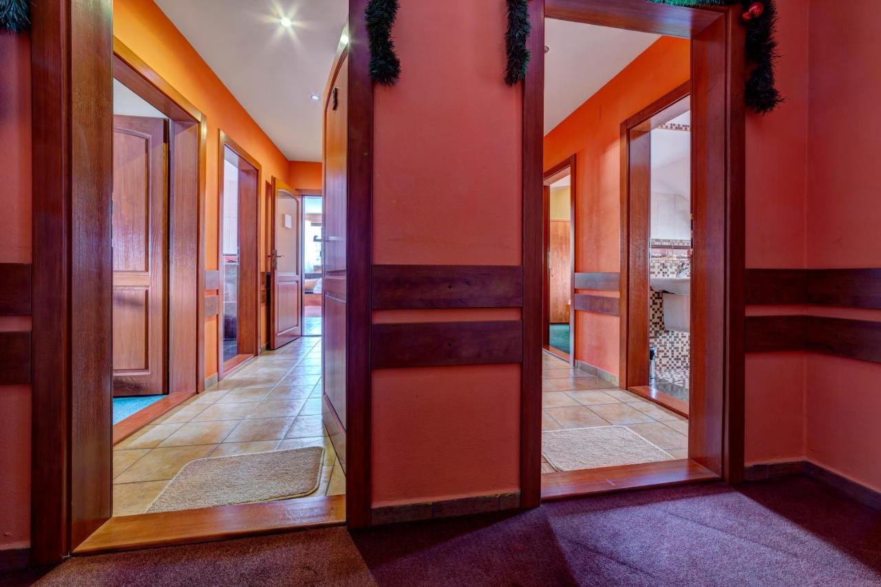 Apartmanovy Dom Slniecko Žiar Exteriör bild