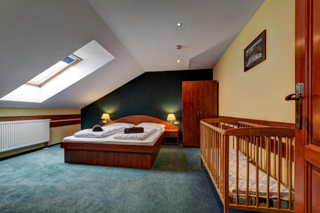 Apartmanovy Dom Slniecko Žiar Exteriör bild