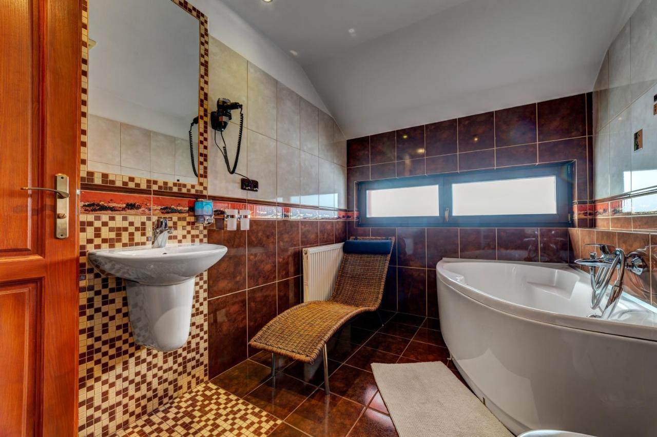 Apartmanovy Dom Slniecko Žiar Exteriör bild
