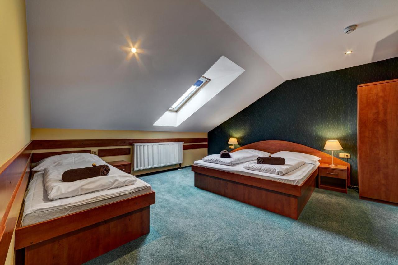 Apartmanovy Dom Slniecko Žiar Exteriör bild