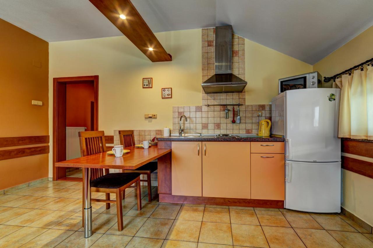 Apartmanovy Dom Slniecko Žiar Exteriör bild