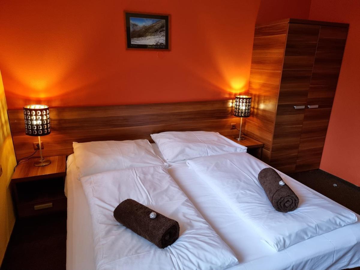 Apartmanovy Dom Slniecko Žiar Exteriör bild